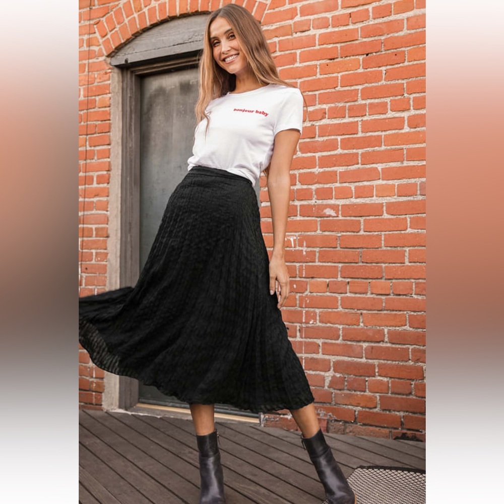 Lulu’s Trust Us Black Pleated Midi Skirt